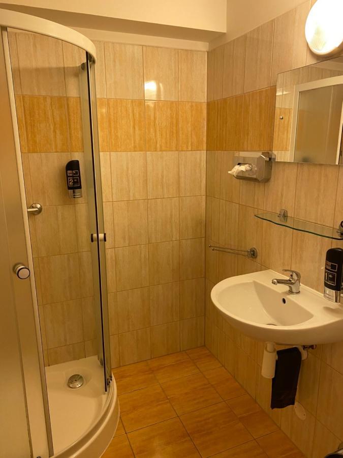 Hotel Praded รีมารอฟ ภายนอก รูปภาพ